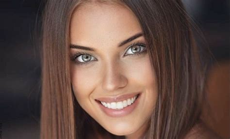 mujeres hermosas nombres